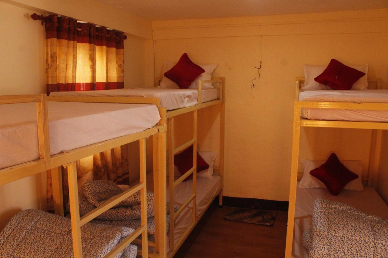 Mountain Backpackers Hostel Катманду Екстер'єр фото
